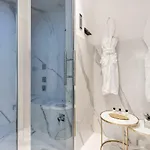 By The First - Luxury & Casa de hóspedes 3*