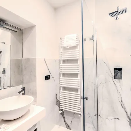Gasthof By The First - Luxury & 3*