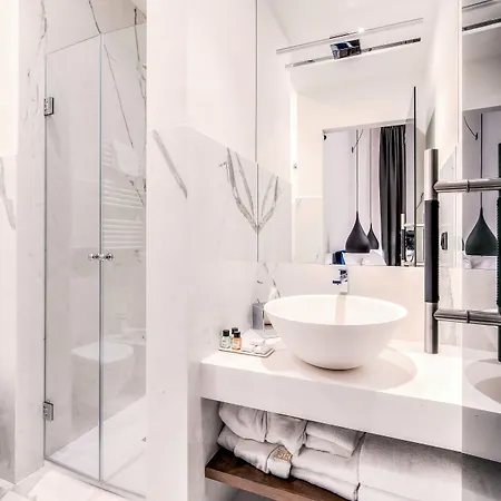 Gasthof By The First - Luxury & 3*