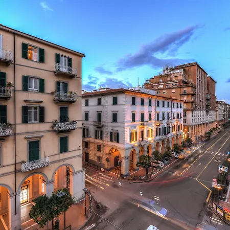 Affittacamere By The First - Luxury &