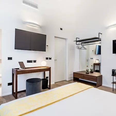 Guest house By The First - Luxury & La Spezia