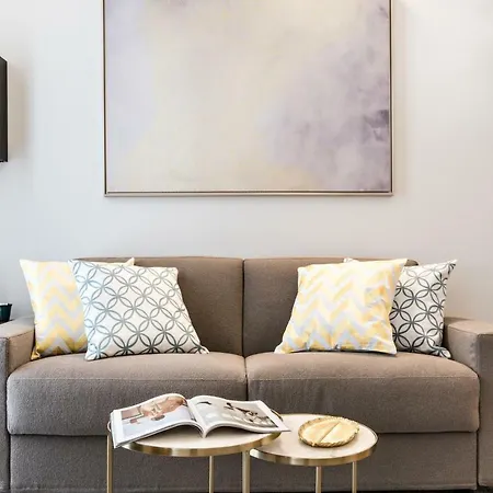 By The First - Luxury & Guest house La Spezia