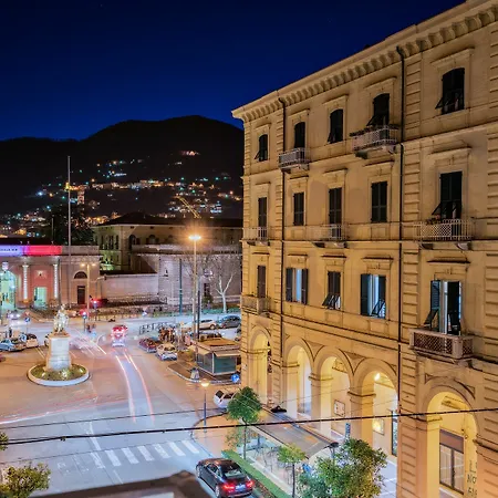 By The First - Luxury & Guest house La Spezia