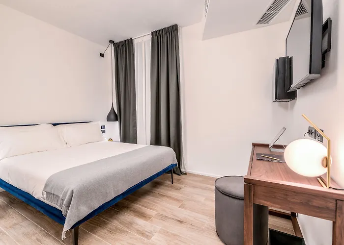 By The First - Luxury & 3* La Spezia