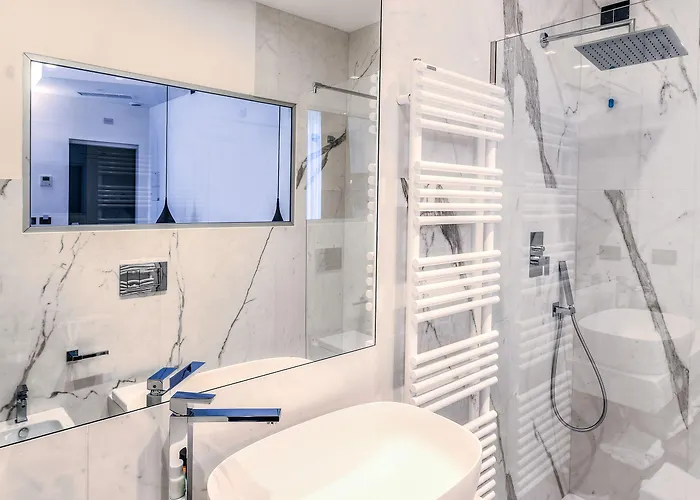 Guest house By The First - Luxury & La Spezia