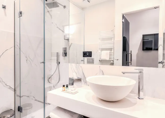 By The First - Luxury & Guest house La Spezia