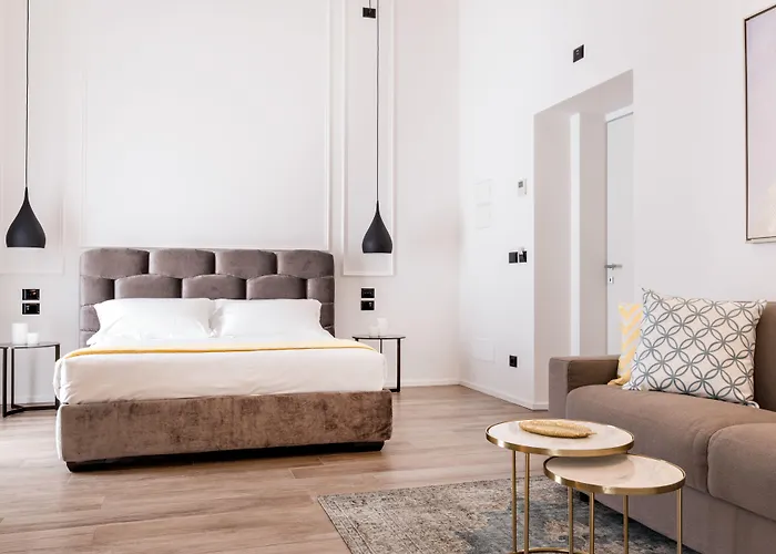 Affittacamere By The First - Luxury & 3*