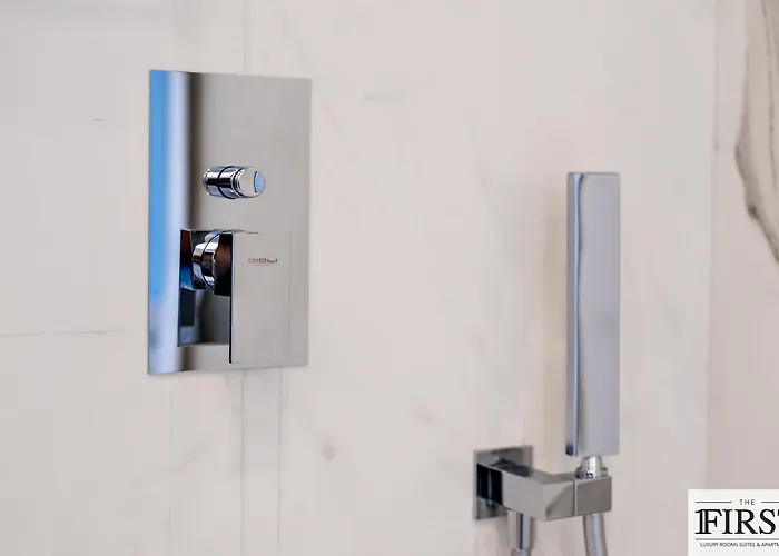 By The First - Luxury & Guest house La Spezia