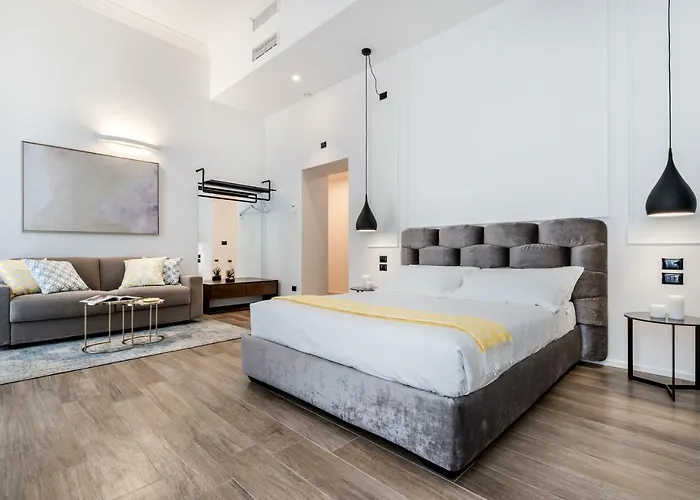 By The First - Luxury & 3* La Spezia