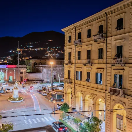 By The First - Luxury & ラ・スペツィア