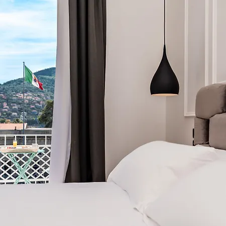 By The First - Luxury & 3* 라스페치아