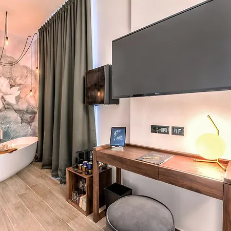 By The First - Luxury & ゲストハウス