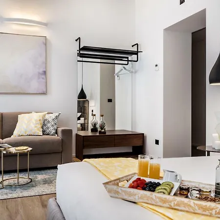 게스트하우스 By The First - Luxury & 3*